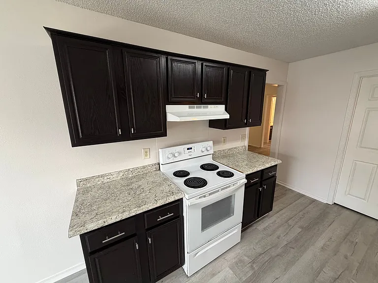 1272 N Tradition Ave — Photo 2