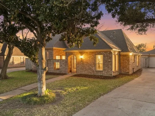 7107 Mission Bay Dr, Houston, TX 77083