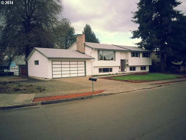 6540 SW Cherryhill Ln photo 1