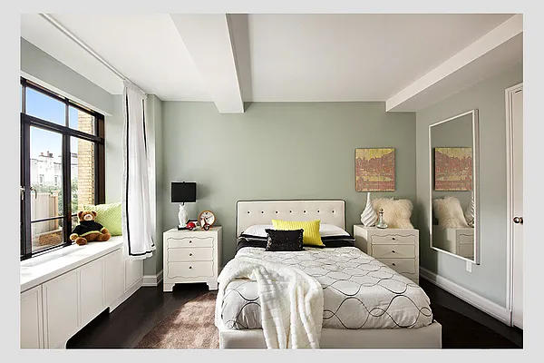 Sold by Stribling | media 18