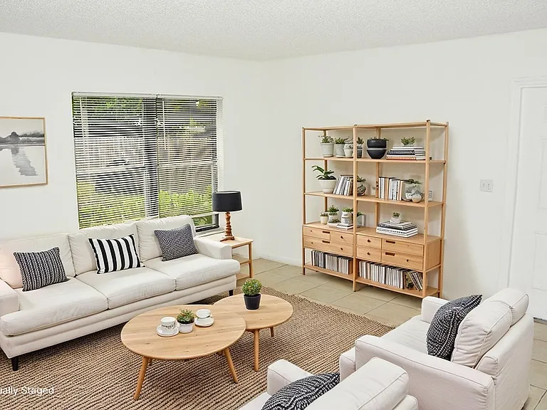 Fall Ridge Apartments — Photo 3