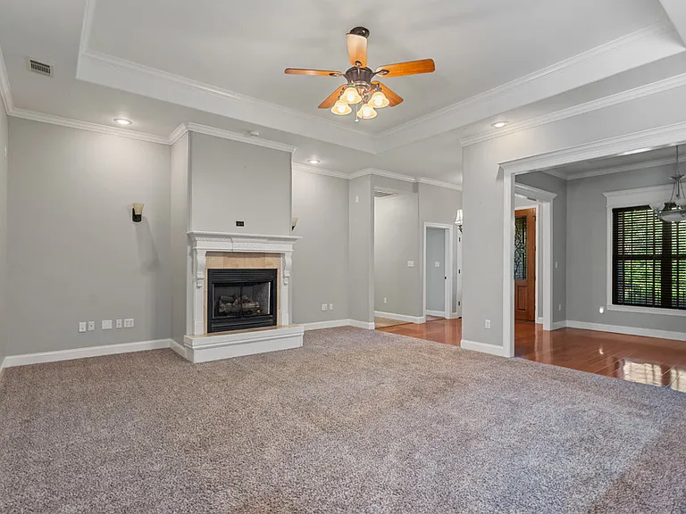 204 Tunbridge Dr — Photo 10