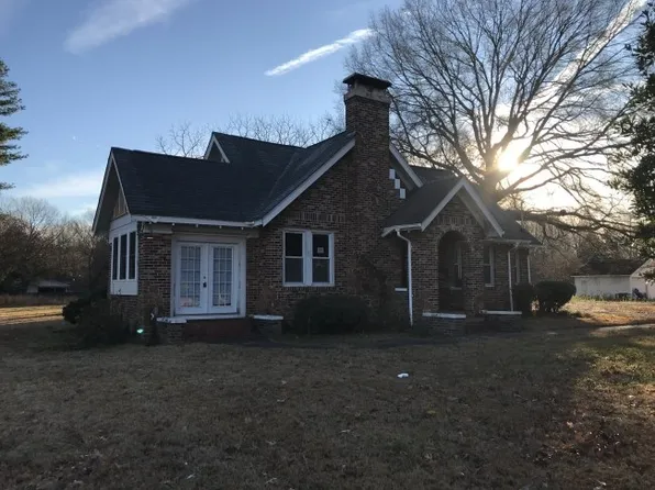 1784 S Highland Ave, Jackson, TN 38301