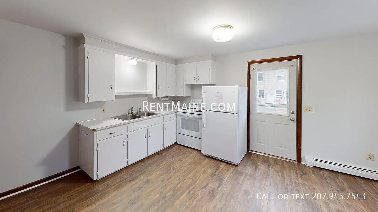2 bed, 886 sqft — Photo 1