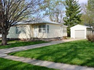 519 S Chestnut St, Princeton, IL 61356
