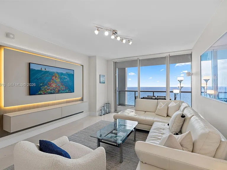 6799 Collins Ave #1404 — Photo 3