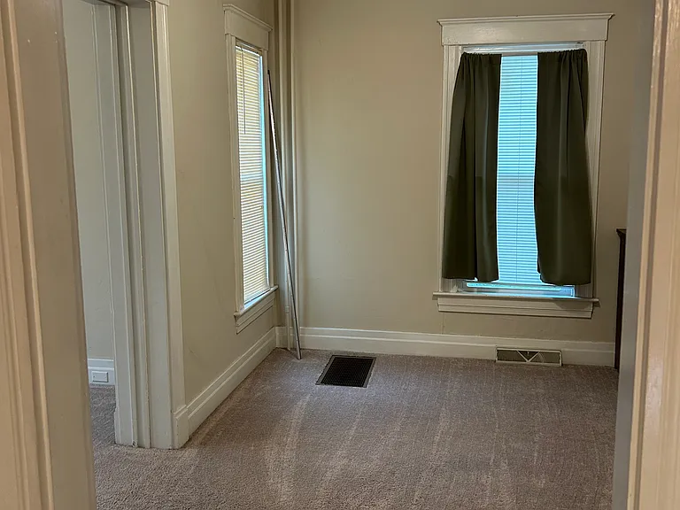 421 Brown Ave #1 — Photo 10