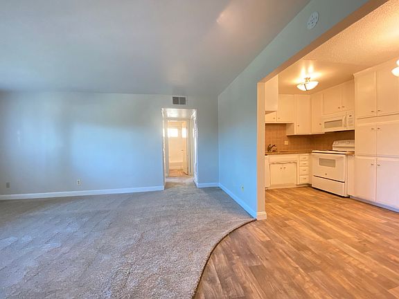 3rd image of 5981-5989 Lake Crest Way #5