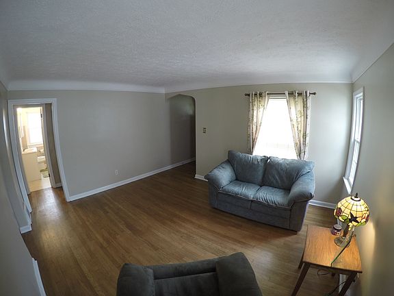 4th image of 16212 Laverne Ave