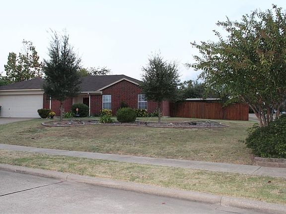 3rd image of 201 Briarglen Dr