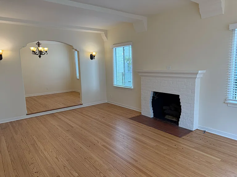 617 W Glenoaks Blvd #617 — Photo 3