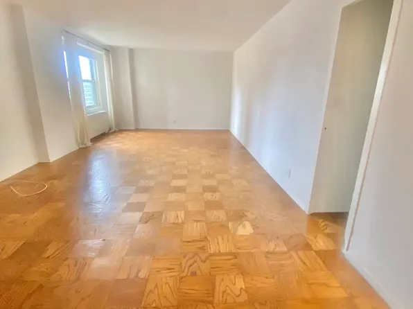 305 East 24th Street image 1 of 10