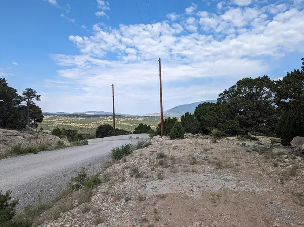 233 Kimberly Ln, Tijeras, NM 87059