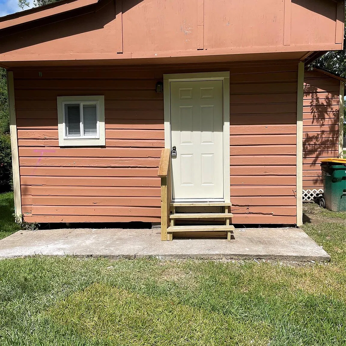 1 bed, 1.0 bath, 600 sqft, $895 — Photo 1
