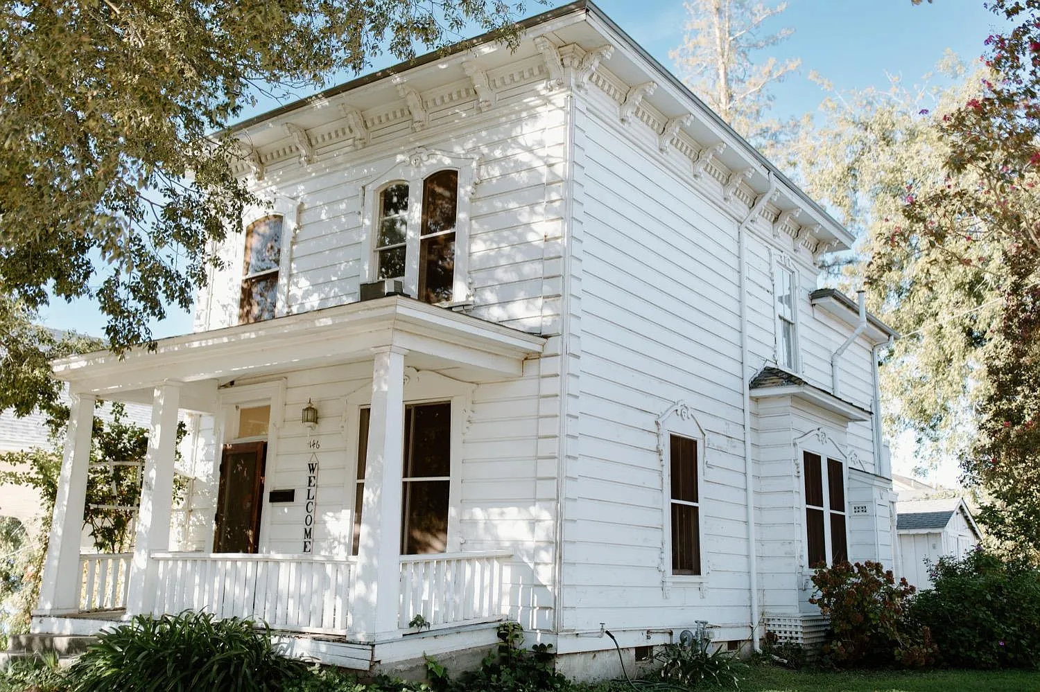146 Elm St photo 1