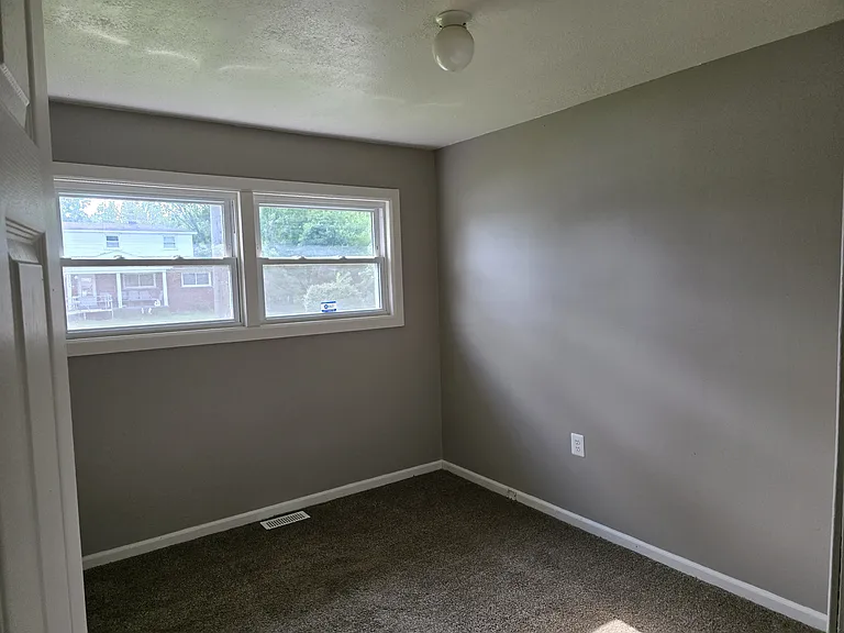 15126 Oldham St — Photo 8