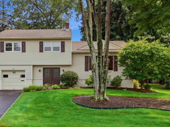 42 Hanover Pl, Wayne Twp., NJ 07470