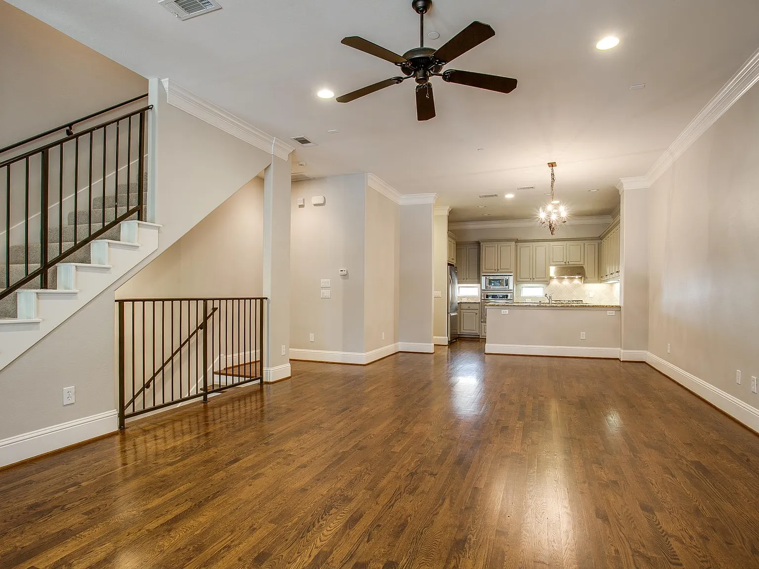 4502 Holland Ave — Photo 2