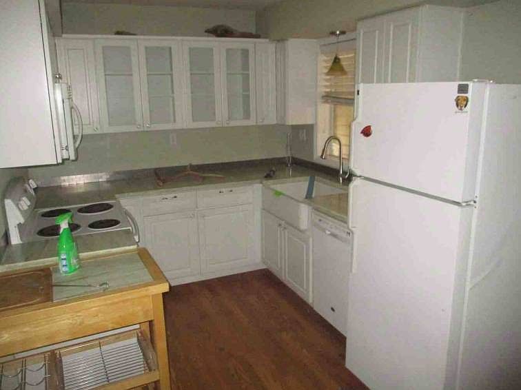2nd image of 1270 Washington St