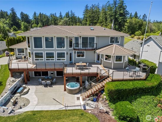 8210 Walnut Road NE, Olympia, WA 98516