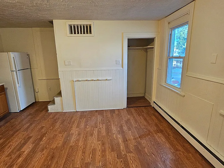 499 Manor St #3 — Photo 7