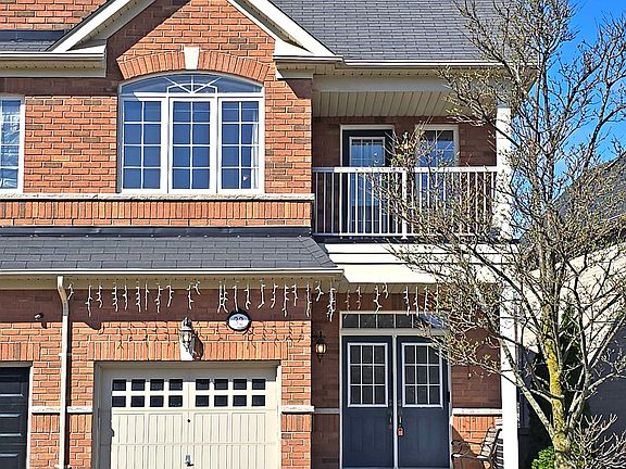 2nd image of 32 Blue Grouse Rd