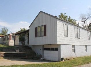 1614 Santa Fe St, Atchison, KS 66002