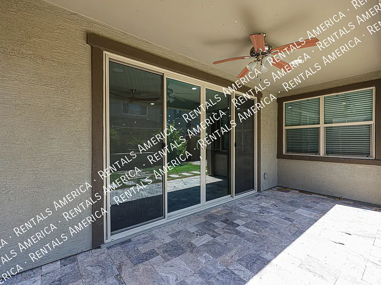 1051 E Armstrong Way — Photo 45