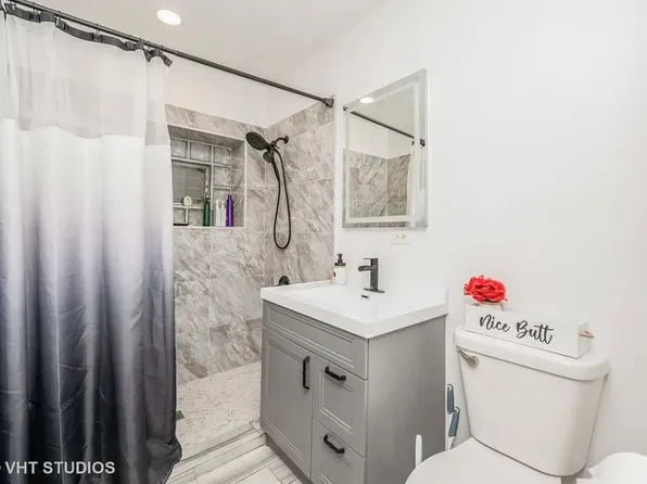 2536 N Austin Ave #1, Chicago, IL 60639