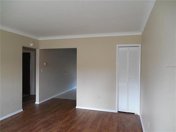 3rd image of 983 Gary St