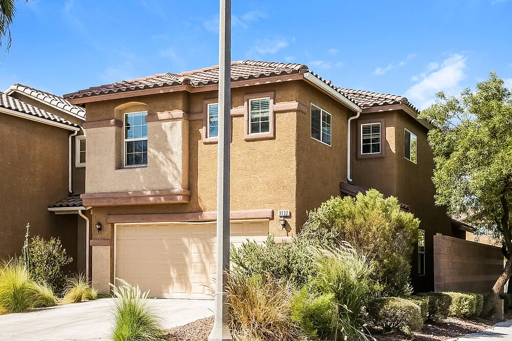 4 bed, 2.0 bath, 1674 sqft, $2,120 — Photo 4