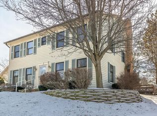 662 Stoneridge Dr, Adrian, MI 49221