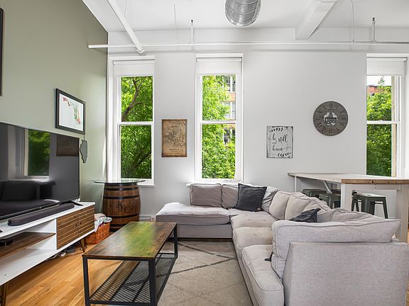 3rd image of 300 20th St N #204