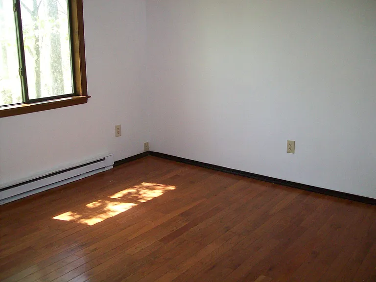 173 Hyland Dr — Photo 6
