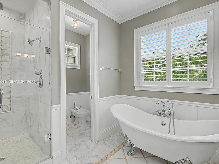 5000 SW 73rd Ter — Photo 8