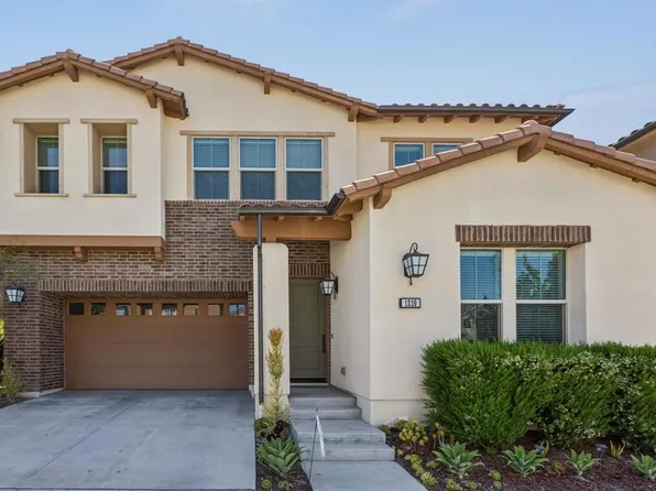 1210 Viejo Hills Dr, Lake Forest, CA 92610