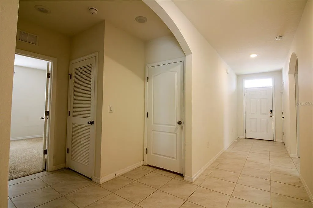 4 bed, 2.0 bath, 1851 sqft, $2,000 — Photo 4