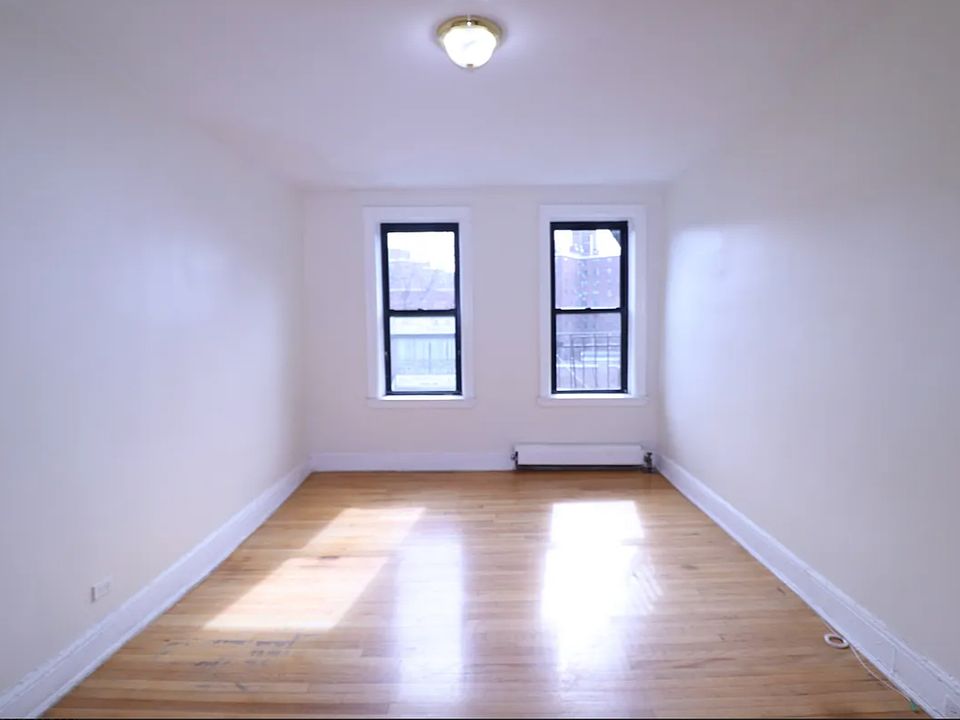 2nd image of 37-33 College Point Blvd APT C4e