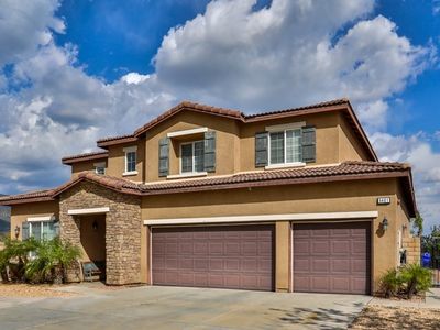 5461 N Pinnacle Ln, San Bernardino, CA, 92407