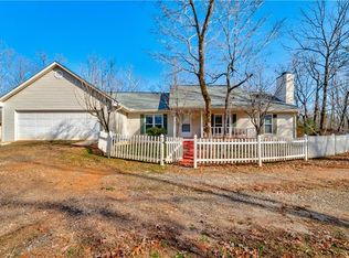 120 Pinnacle Poin #B, Dawsonville, GA 30534