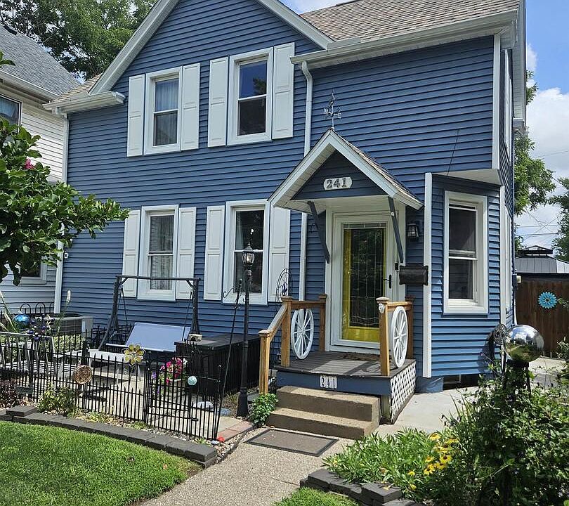 1st image of 241 S Lincoln Ave