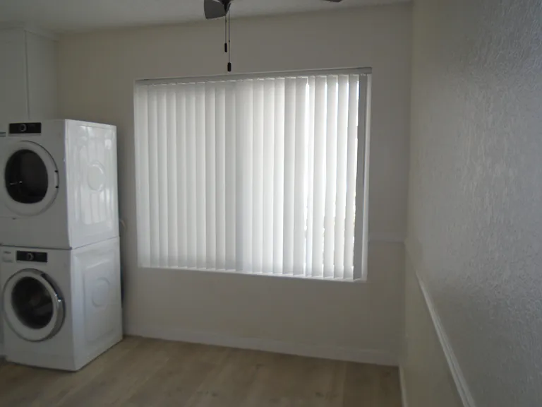 Stonewood Apartments — Photo 8