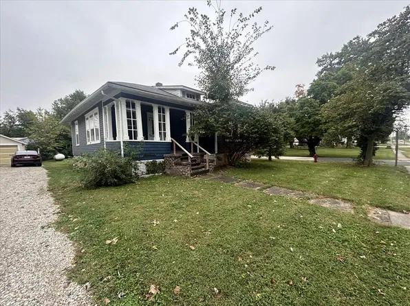 415 S Center St, Shelbina, MO 63468