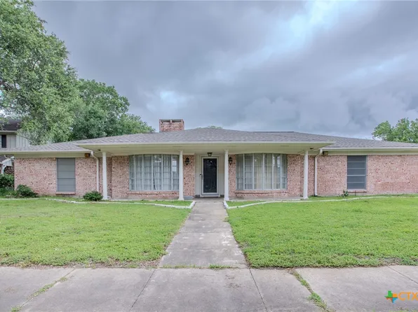 111 Dover Dell, Victoria, TX 77904