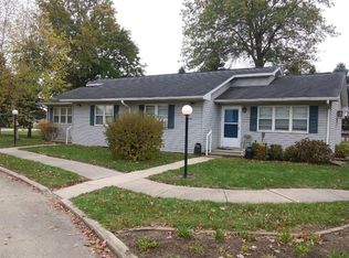 10 Grove St APT 8, Prophetstown, IL 61277