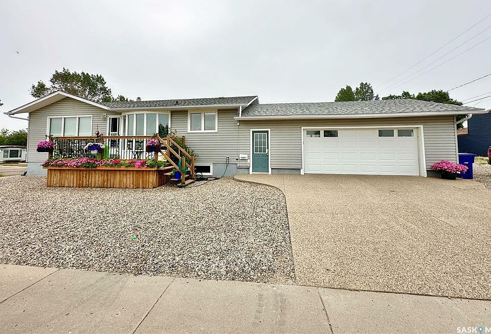 1st image of 309 10th Ave SE