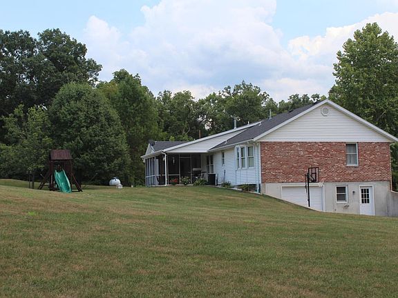 3rd image of 1422 Holzem Ln