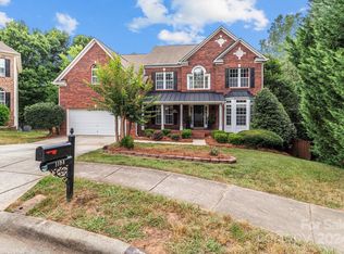 1104 Taranasay Ct, Charlotte, NC 28269