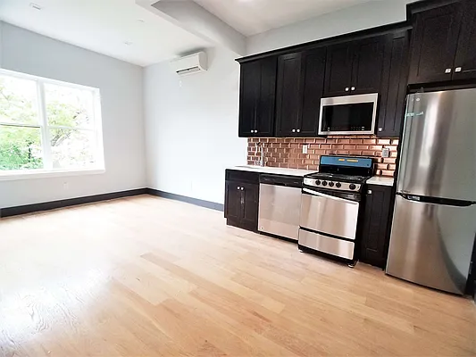 Rented by EXR | media 17