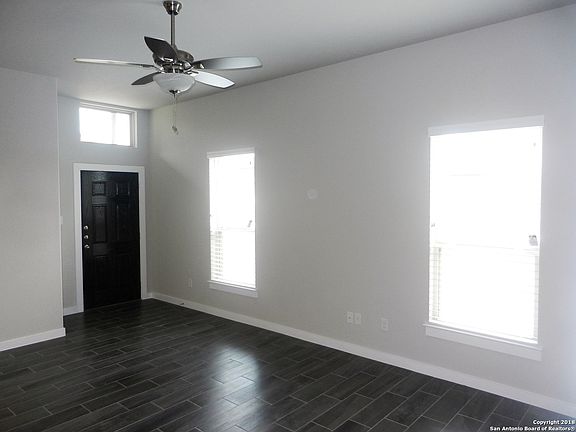 4th image of 2213 & 2215 Avery Village